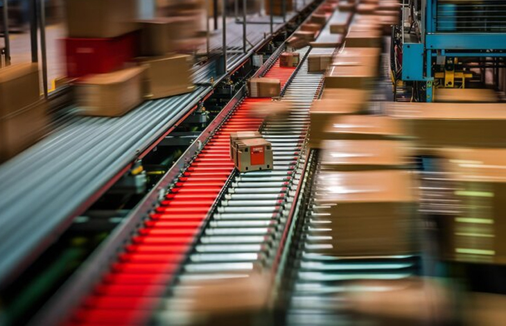 Commerce général et prestation de services